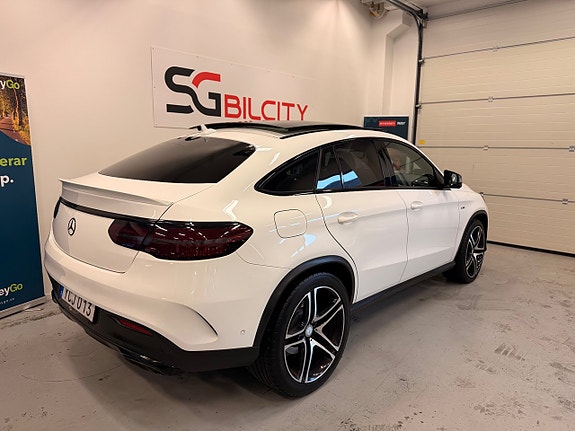 Mercedes-Benz GLE43 11 of 30