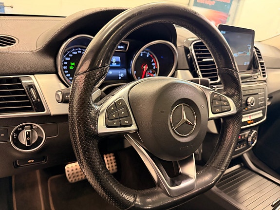 Mercedes-Benz GLE43 30 of 30