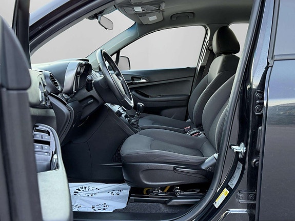 Chevrolet Orlando 13 of 24