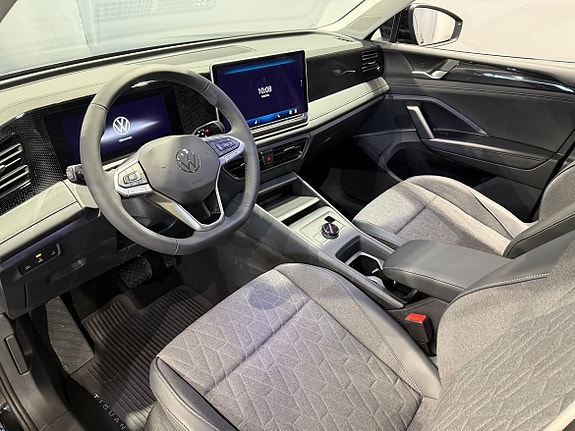 Volkswagen Tiguan 7 of 24