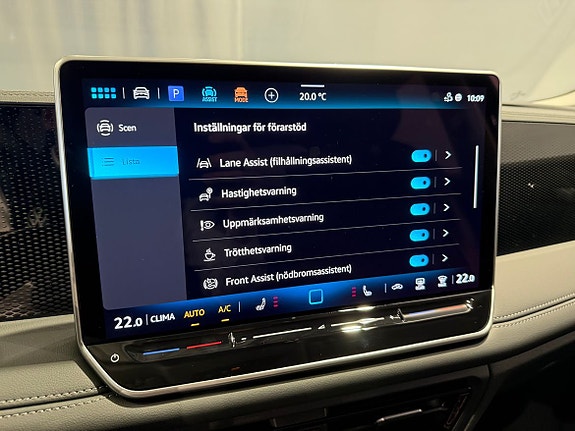 Volkswagen Tiguan 17 of 24