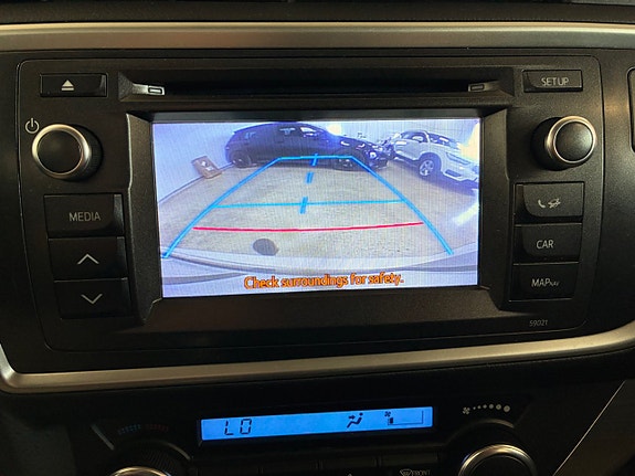 Toyota Auris 15 of 22