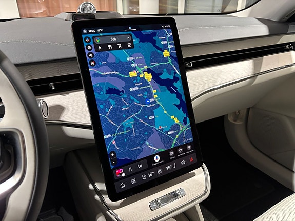 Volvo ES90 13 of 16
