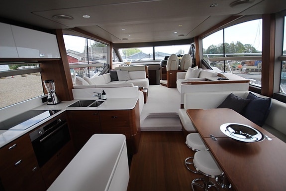 Princess F62 -2020 | 2 x Volvo Penta D13-1000 4 of 12