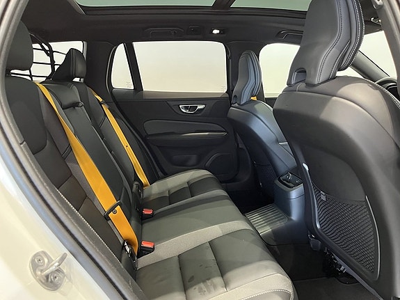 Volvo V60 14 of 14