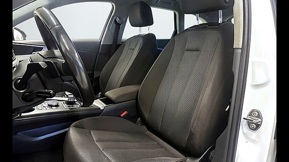 Audi A4 15 of 19