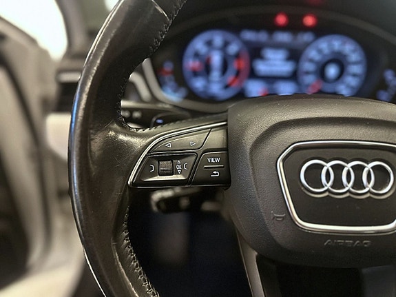 Audi A4 9 of 19