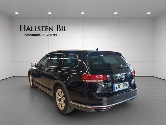 Volkswagen Passat Alltrack 7 of 25