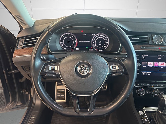 Volkswagen Passat Alltrack 15 of 25