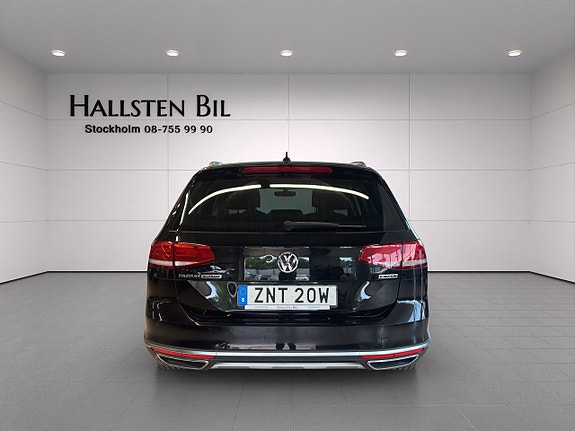 Volkswagen Passat Alltrack 6 of 25