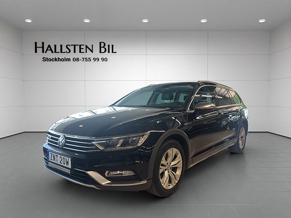 Volkswagen Passat Alltrack 2 of 5