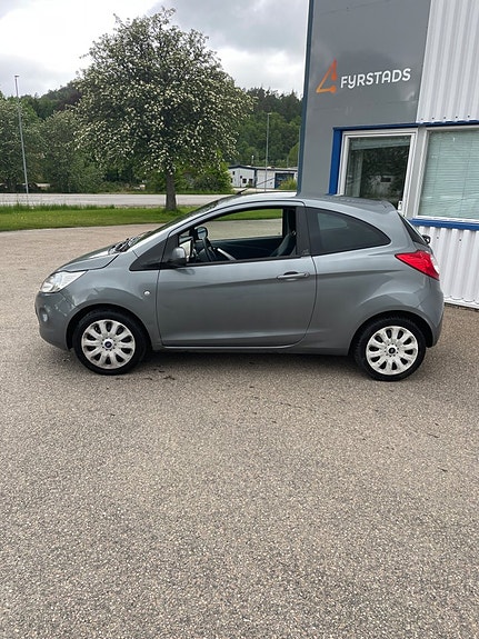 Ford Ka 2 of 5