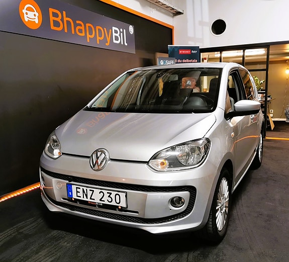 Volkswagen UP! 3 of 5
