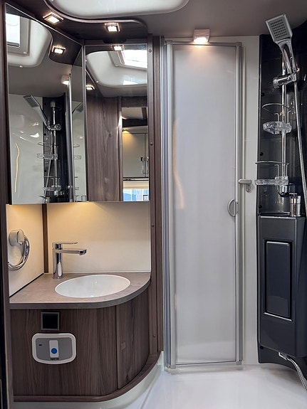 Kabe TravelMaster Novum 750 LGB Serviceavtal, Royalpaket, Hydrauliska stödben, Ac, 14 of 22