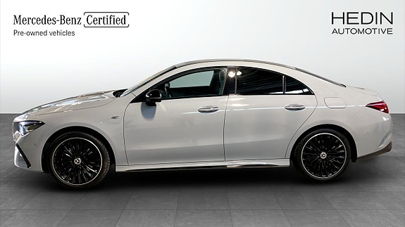 Mercedes-Benz CLA250 e 3 of 5
