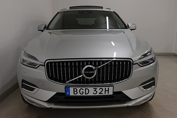 Volvo XC60 2 of 5