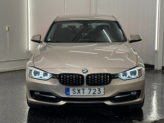 BMW 320d 2 of 5