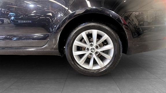 Skoda Octavia 6 of 19