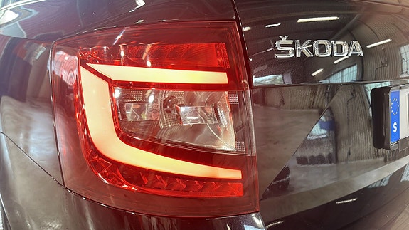 Skoda Octavia 14 of 19