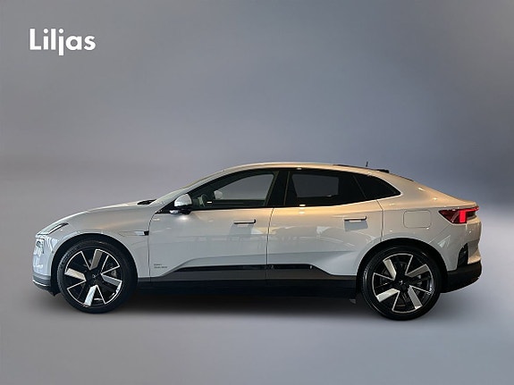 Polestar 4 3 of 5