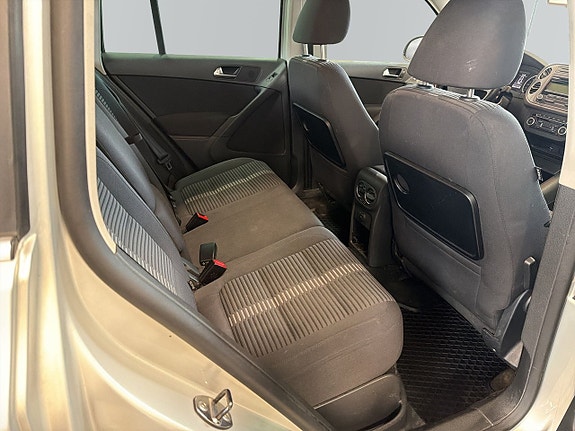 Volkswagen Tiguan 6 of 10