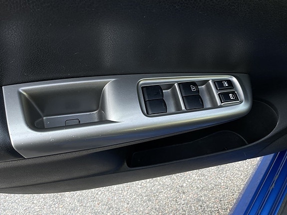 Subaru Impreza 15 of 17