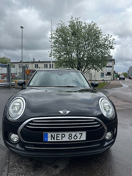 MINI Cooper 4 of 5