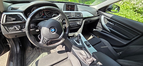 BMW 330d 4 of 4