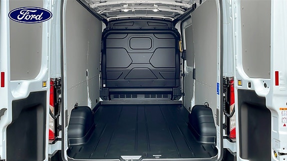 Ford Transit 10 of 19