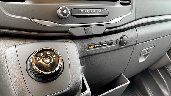 Ford Transit 18 of 19