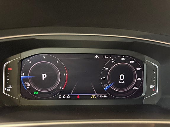 Volkswagen Tiguan 16 of 25