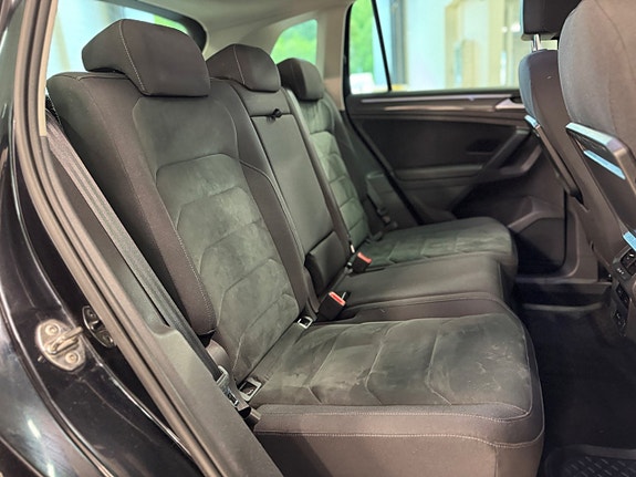 Volkswagen Tiguan 12 of 25