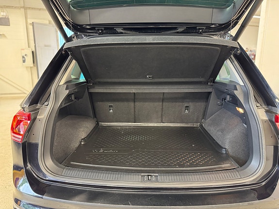 Volkswagen Tiguan 19 of 25