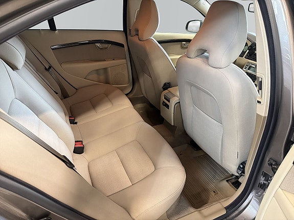 Volvo S80 8 of 15