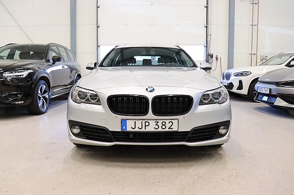 BMW 520d 2 of 5