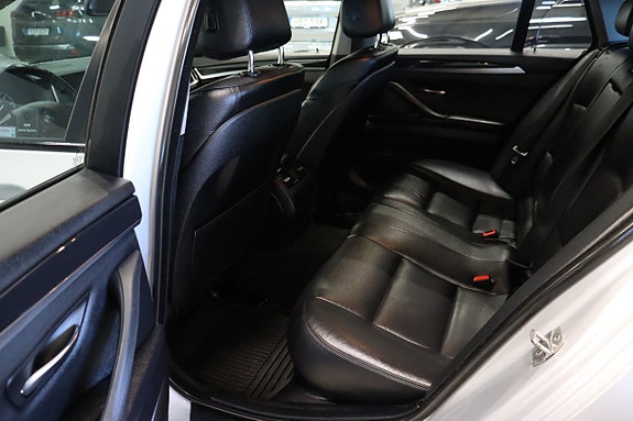 BMW 520d 13 of 25