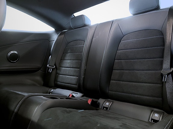 Mercedes-Benz C200 13 of 15
