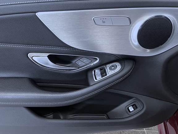 Mercedes-Benz C200 7 of 15