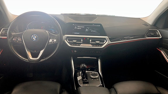 BMW 330e 4 of 9
