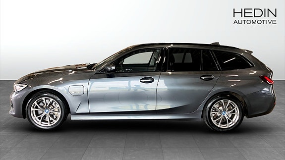 BMW 330e 6 of 9