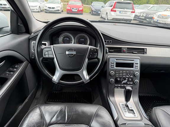 Volvo XC70 15 of 25