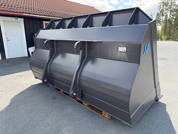 SE Equipment  ny grusskopa HARDOX storstora bm trubbspets 2 of 5