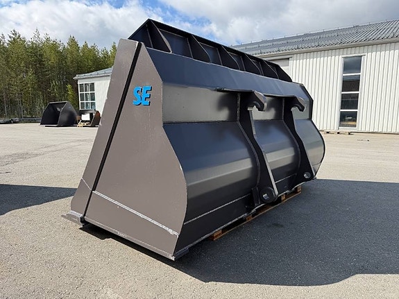 SE Equipment  ny grusskopa HARDOX storstora bm trubbspets 5 of 5