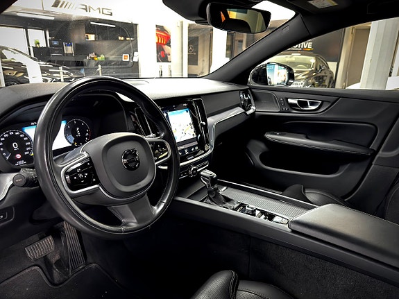 Volvo V60 Cross Country 19 of 28