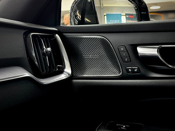 Volvo V60 Cross Country 20 of 28