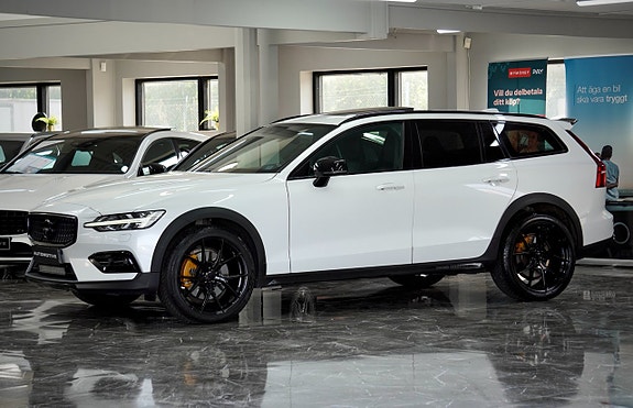 Volvo V60 Cross Country 5 of 5