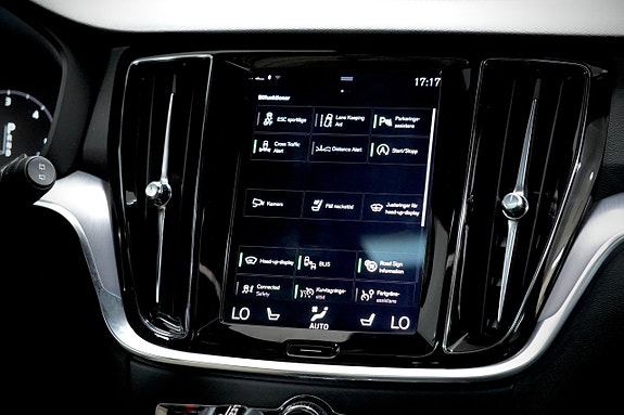 Volvo V60 Cross Country 14 of 28