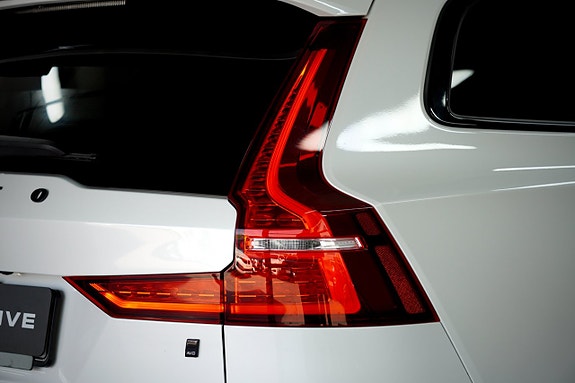 Volvo V60 Cross Country 23 of 28