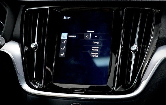 Volvo V60 Cross Country 12 of 28