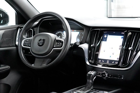 Volvo V60 Cross Country 16 of 28